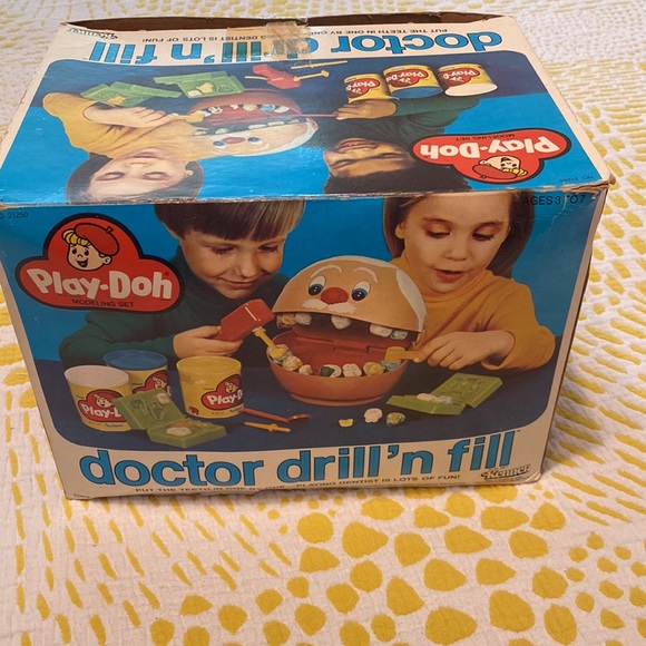 Vintage Play-Doh Doctor Drill’n Fill modeling set by Kenner with original box - Picture 15 of 16
